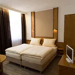 Altstadthotel Piazza 4*