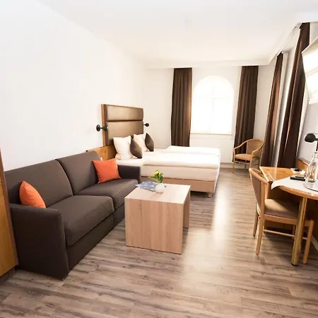 Altstadthotel Piazza 4* Dinkelsbuehl
