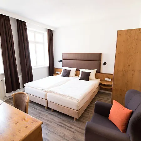 Altstadthotel Piazza 4*