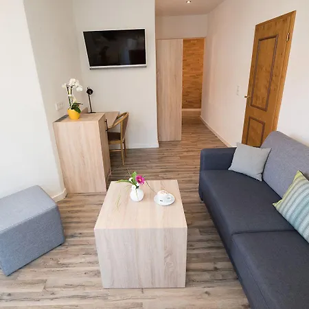 Altstadthotel Piazza 호텔