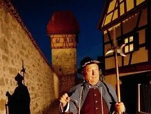 Altstadthotel Piazza 딘클스버