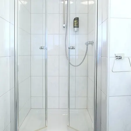 Altstadthotel Piazza 호텔 딘클스버