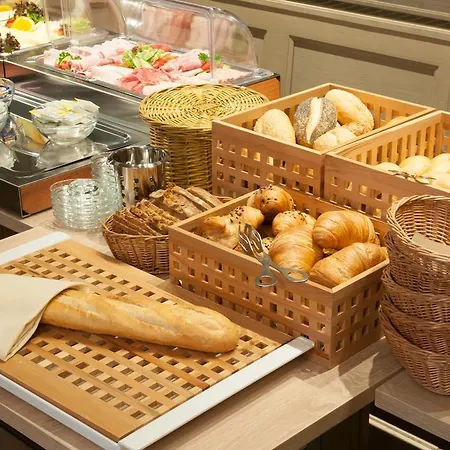 Altstadthotel Piazza 4* 딘클스버