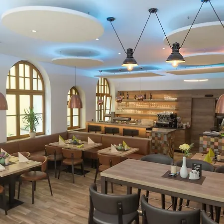 Altstadthotel Piazza 4*
