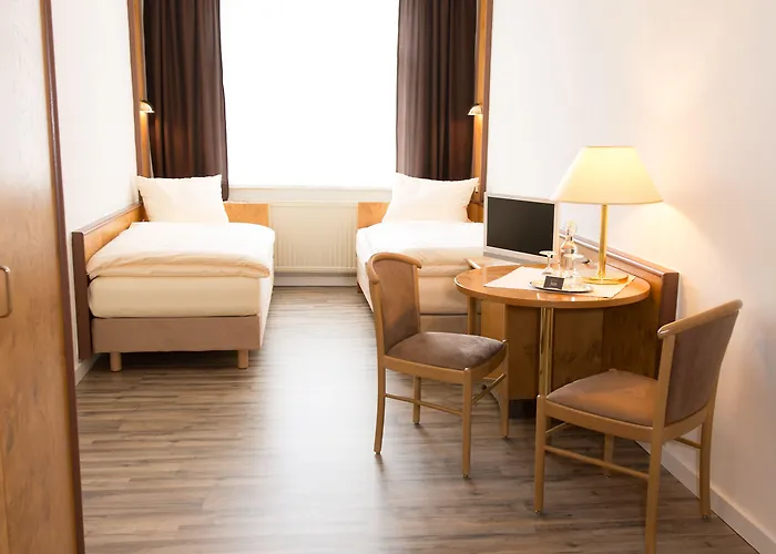 Altstadthotel Piazza 酒店 4*