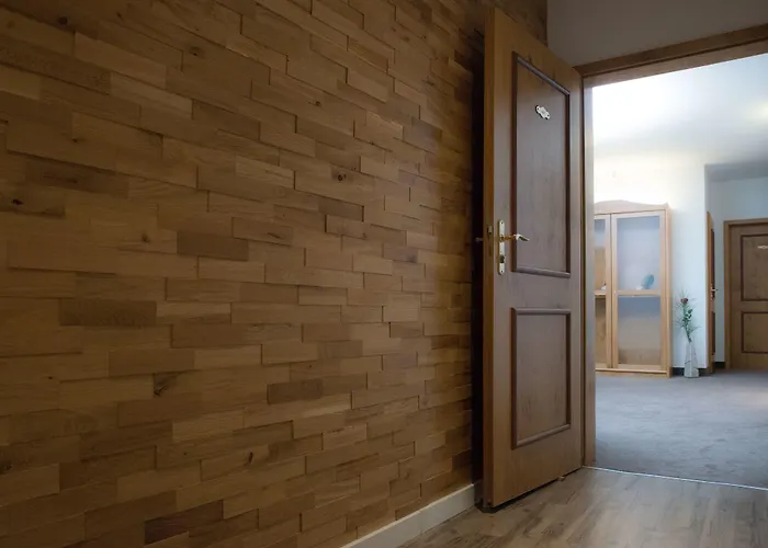 ホテル Altstadthotel Piazza ディンケルスビュール