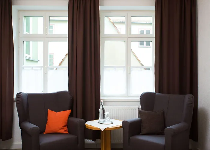 Altstadthotel Piazza ホテル ディンケルスビュール