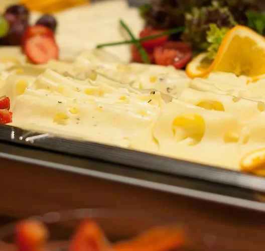 Altstadthotel Piazza ホテル 4*