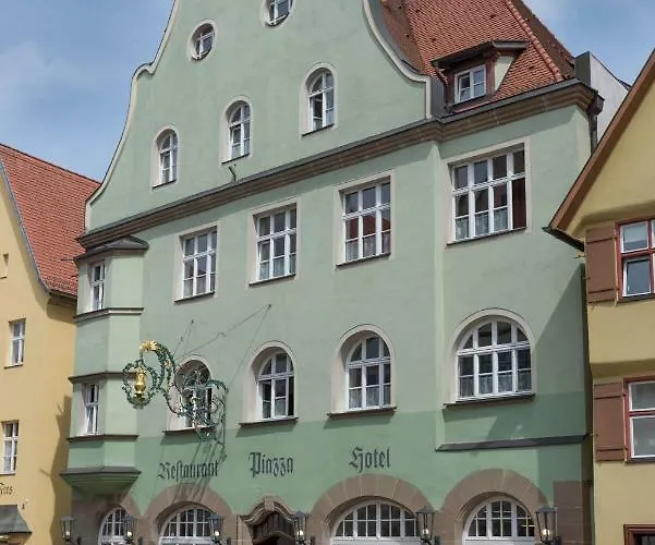酒店 Altstadthotel Piazza 丁克尔斯比尔