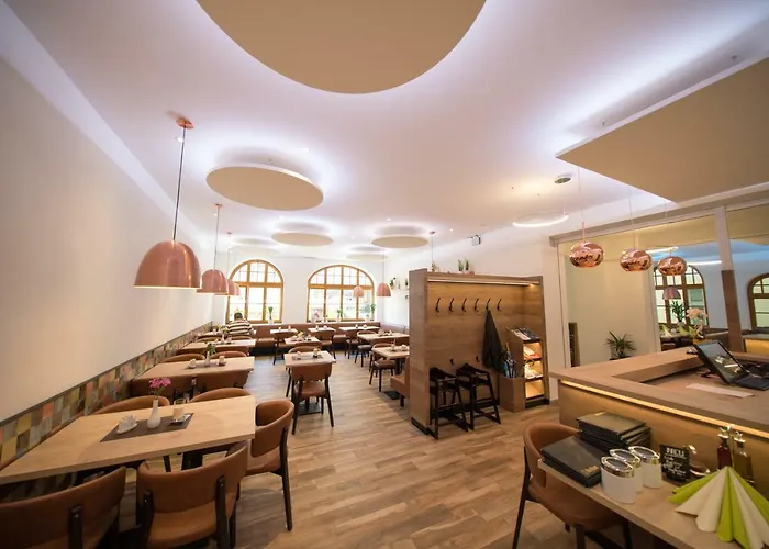 酒店 Altstadthotel Piazza 4*