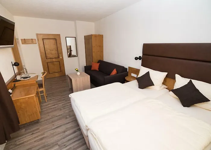 酒店 Altstadthotel Piazza 4*